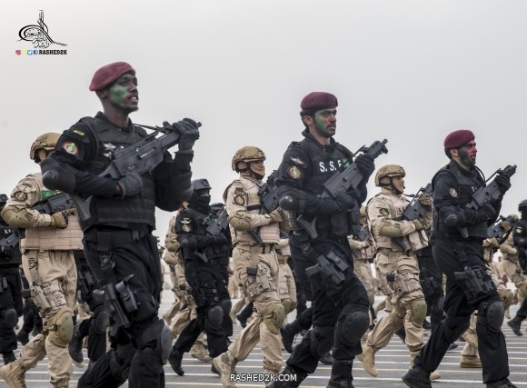 استعراض القوات الخاصة