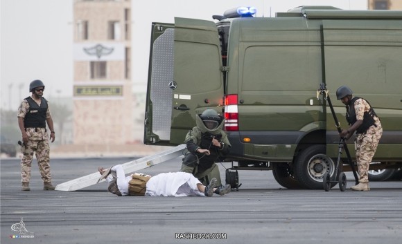 استعراض القوات الخاصة