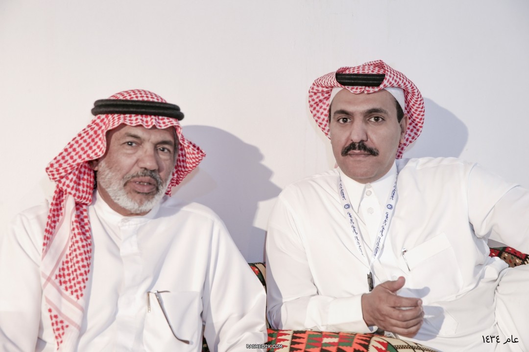 راشد آل قنيعير مع الفنان خليفة خليفوه